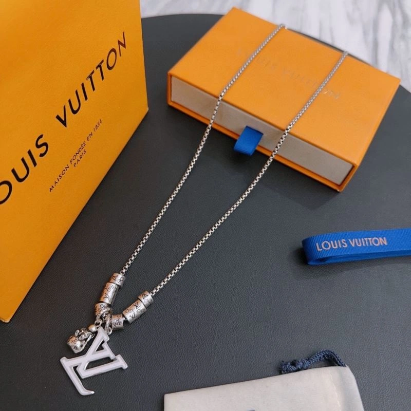 Louis Vuitton Necklaces Chic 251387