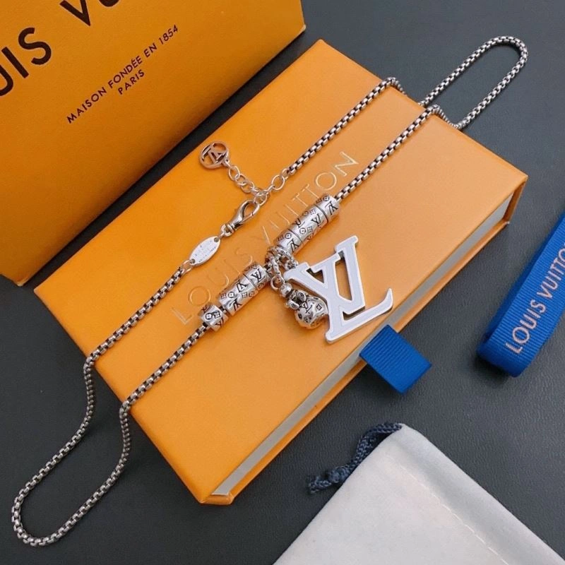 Louis Vuitton Necklaces Chic 251387