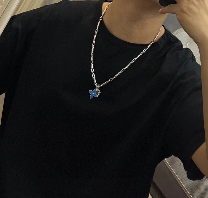 SportInspired Louis Vuitton Necklaces 251376