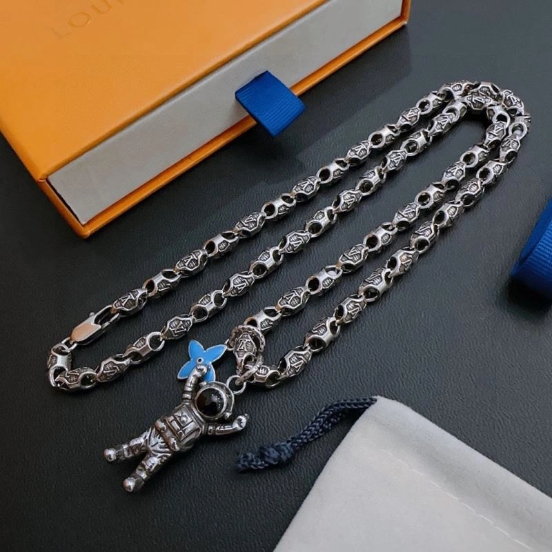 Louis Vuitton Necklaces Practical 251384