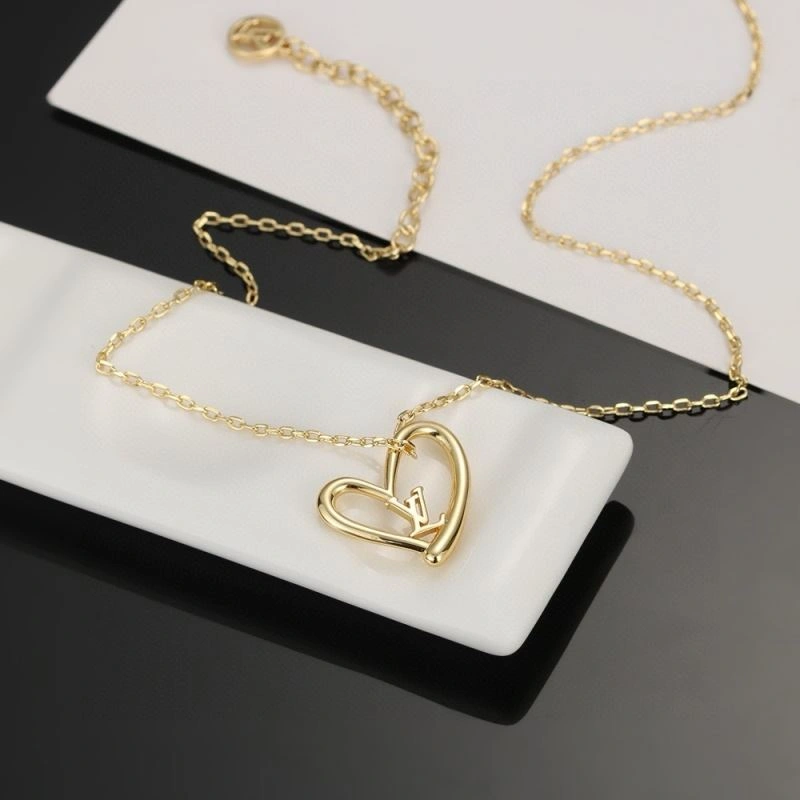 Seasonal Louis Vuitton Necklaces 251245