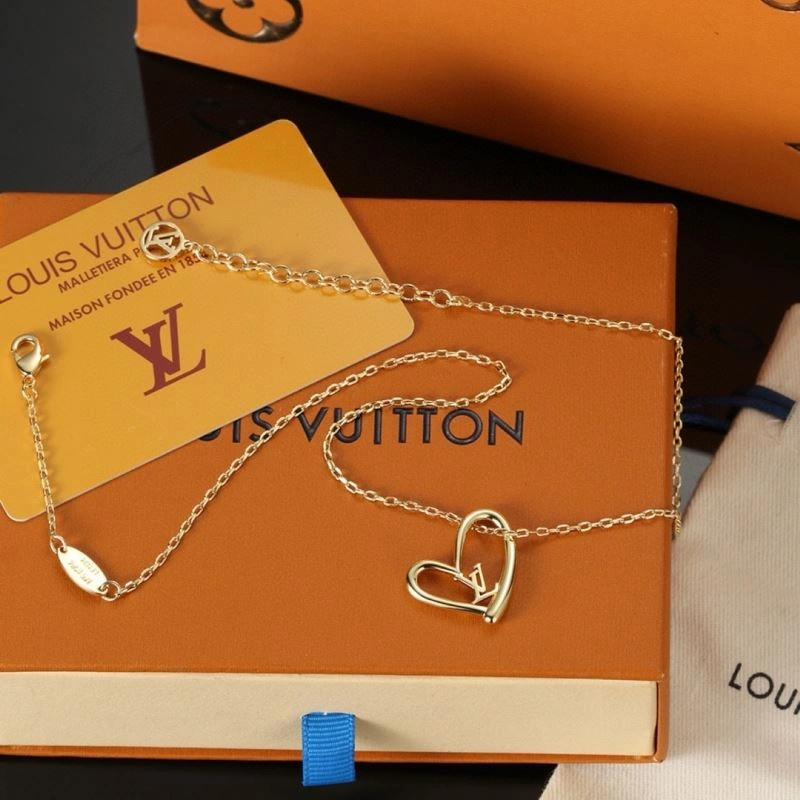 Seasonal Louis Vuitton Necklaces 251245