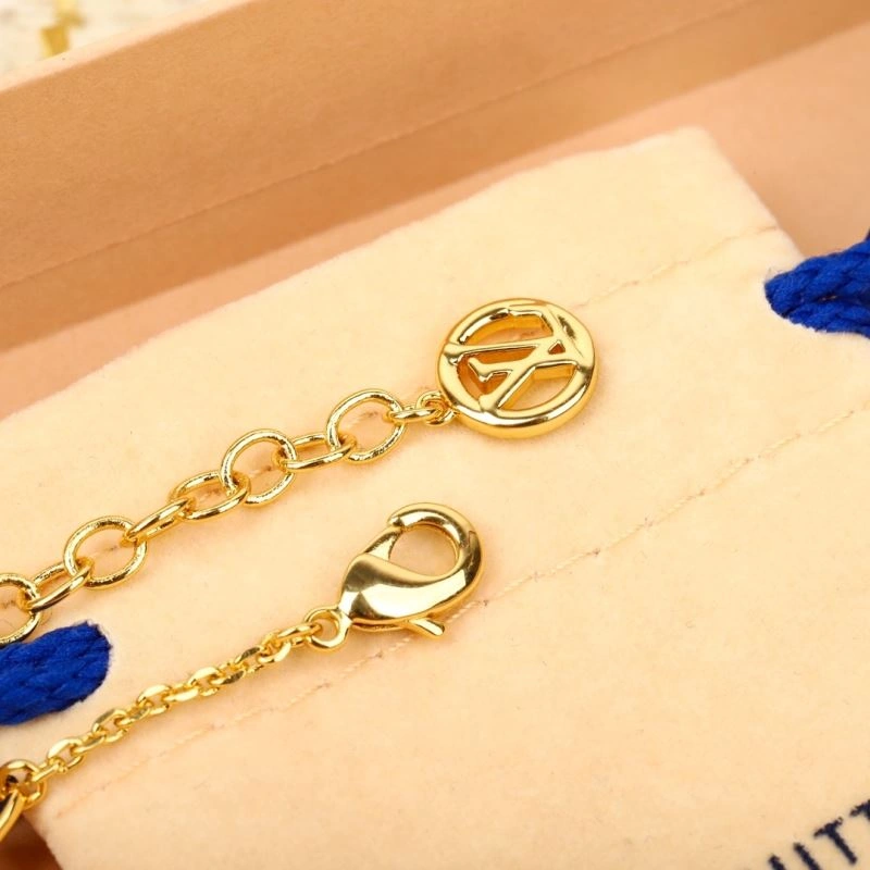 WrinkleFree Louis Vuitton Necklaces 251237