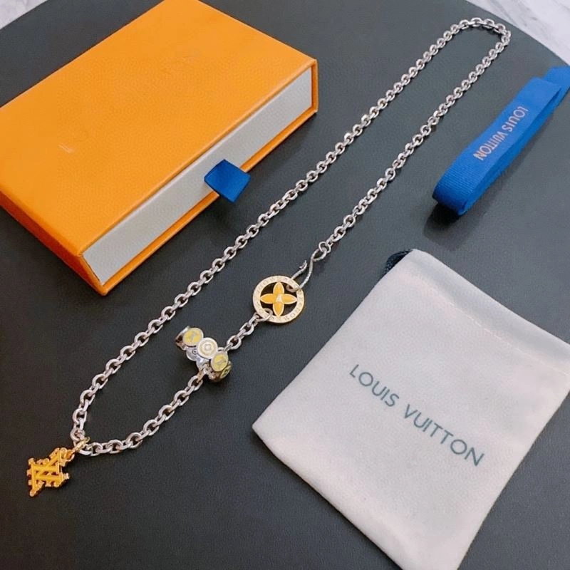 Comfortable Louis Vuitton Necklaces 251236