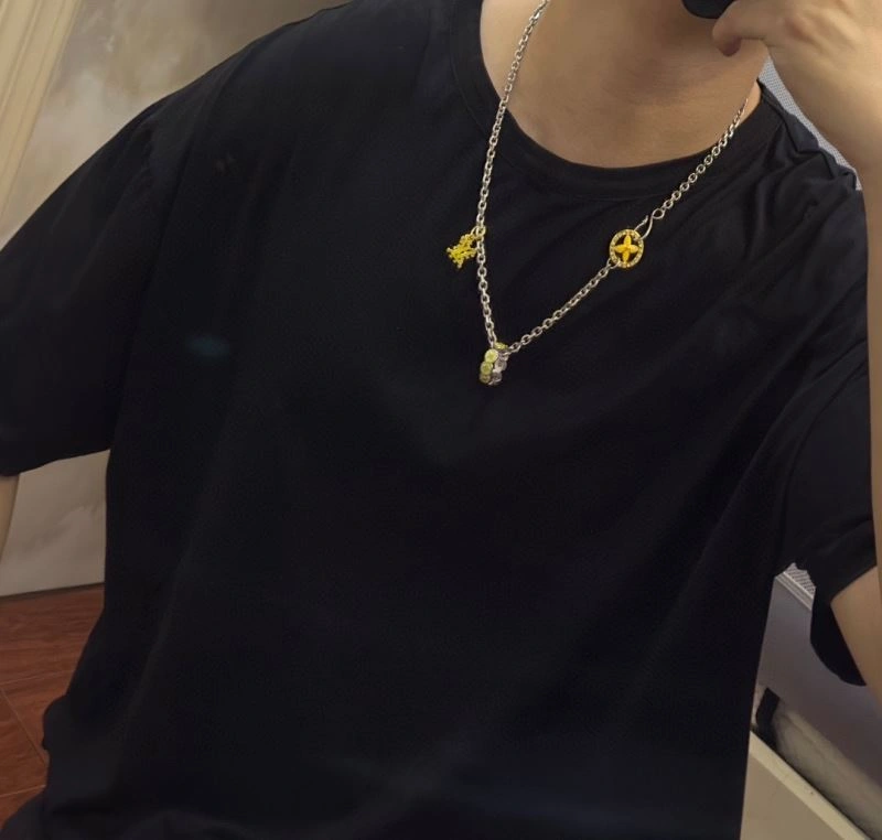 Comfortable Louis Vuitton Necklaces 251236