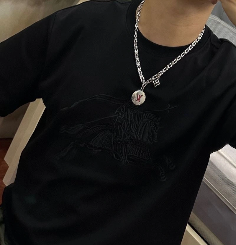 Louis Vuitton Necklaces StreetReady 251231