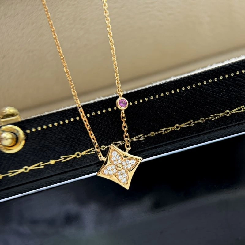 AllSeason Louis Vuitton Necklaces 251229
