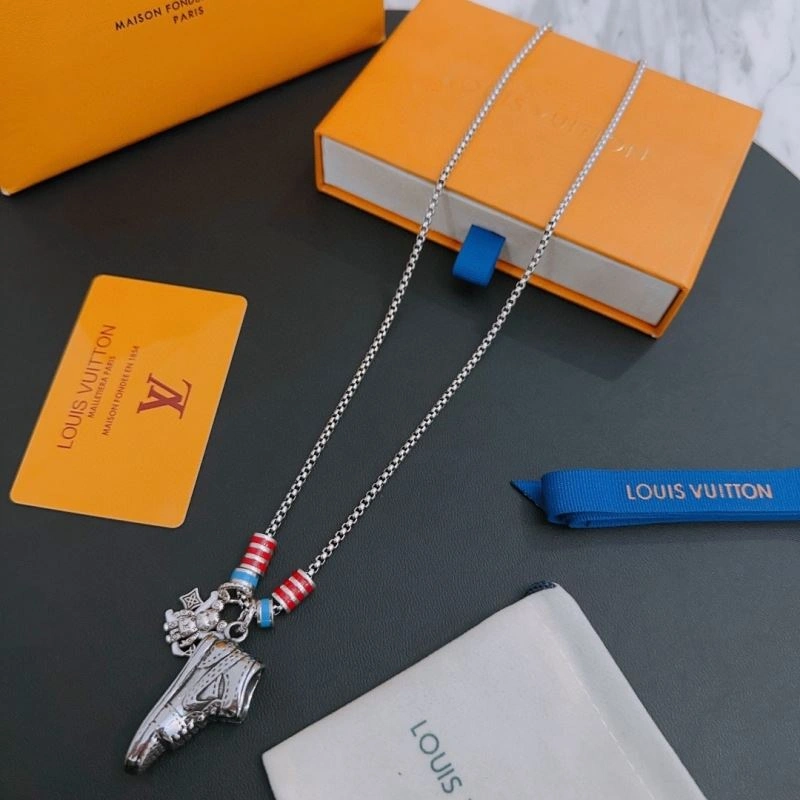 OdorResistant Louis Vuitton Necklaces 251225