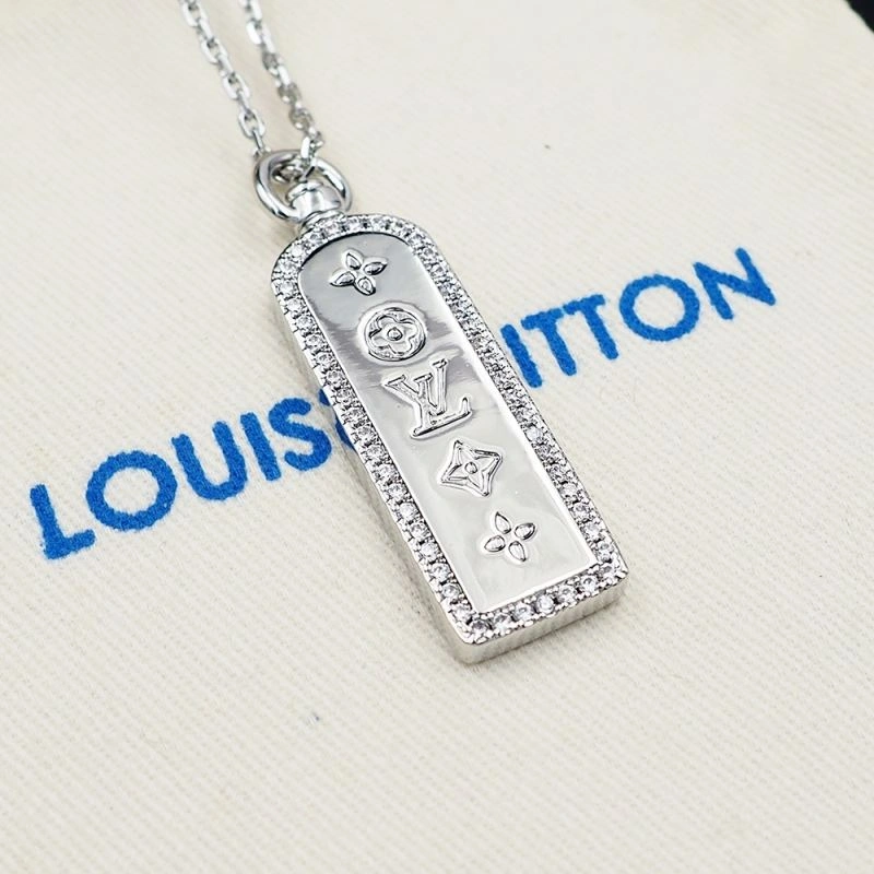 Louis Vuitton Necklaces Reliable 251211