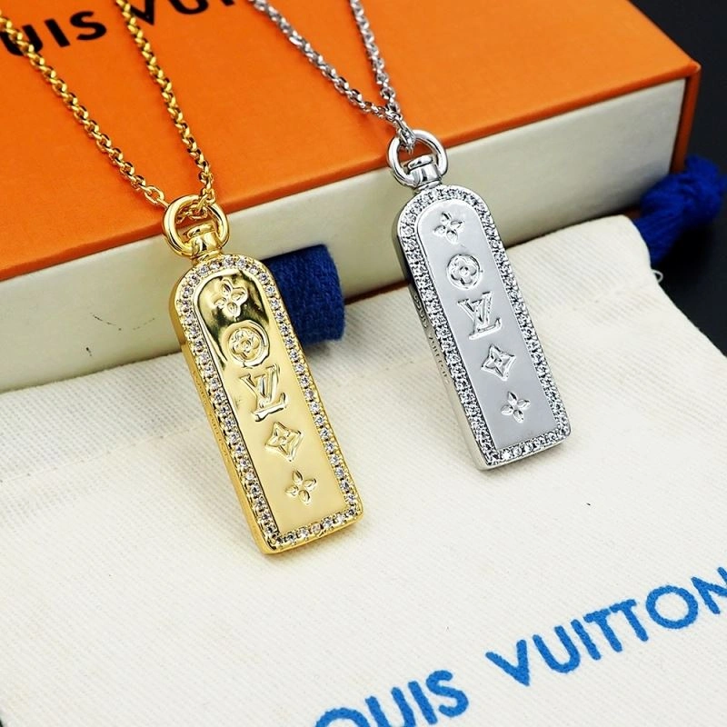 Louis Vuitton Necklaces Reliable 251211