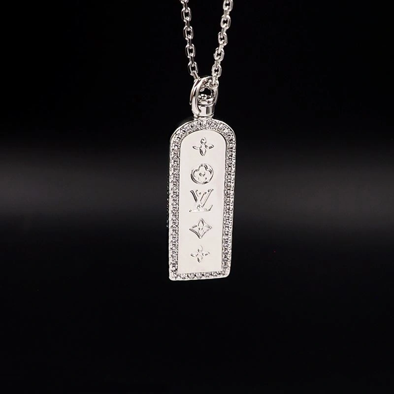 Louis Vuitton Necklaces Reliable 251211