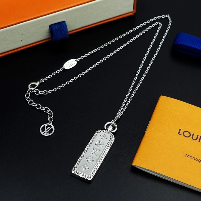 Louis Vuitton Necklaces Reliable 251211