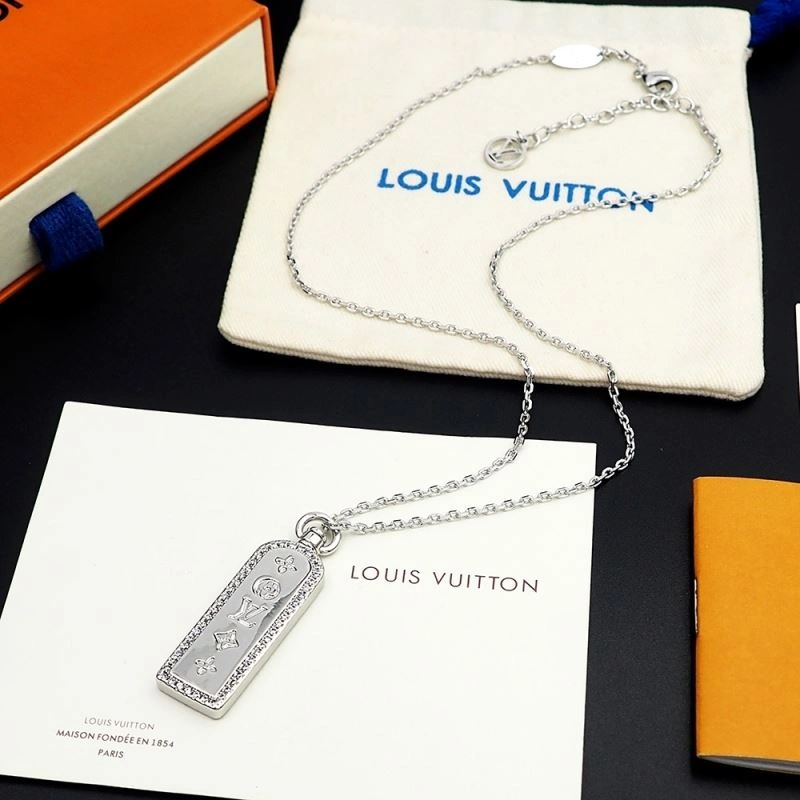 Louis Vuitton Necklaces Reliable 251211