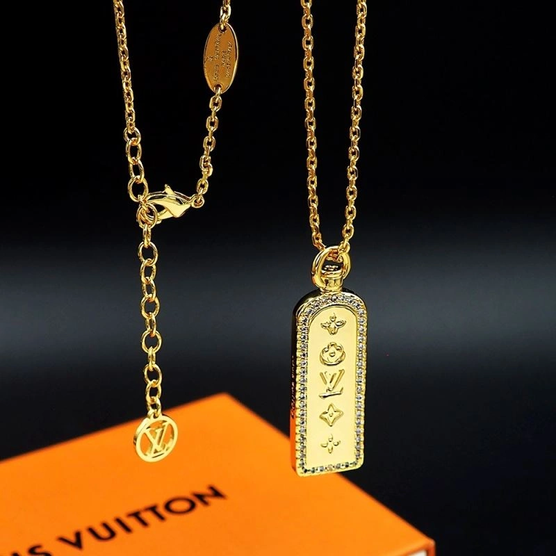 Colorful Louis Vuitton Necklaces 251224