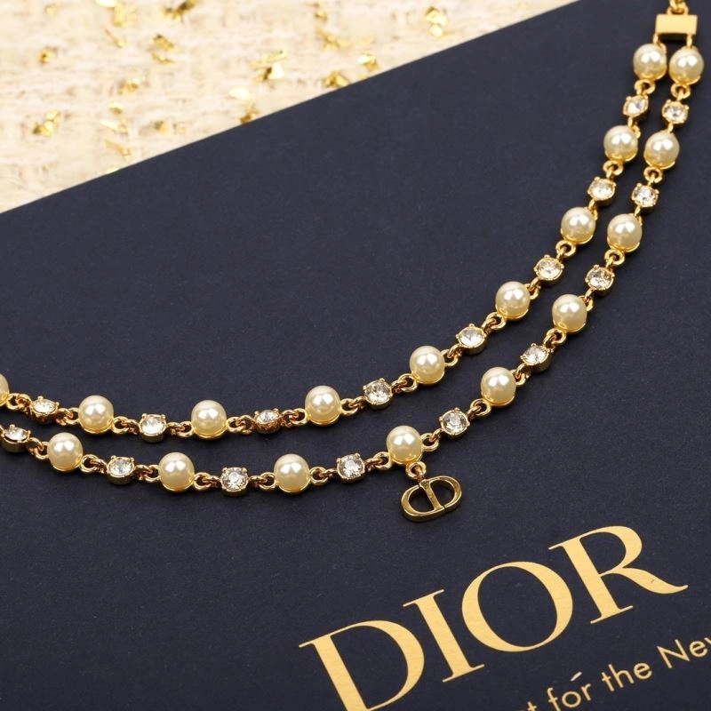 Louis Vuitton Necklaces Breathable 251205