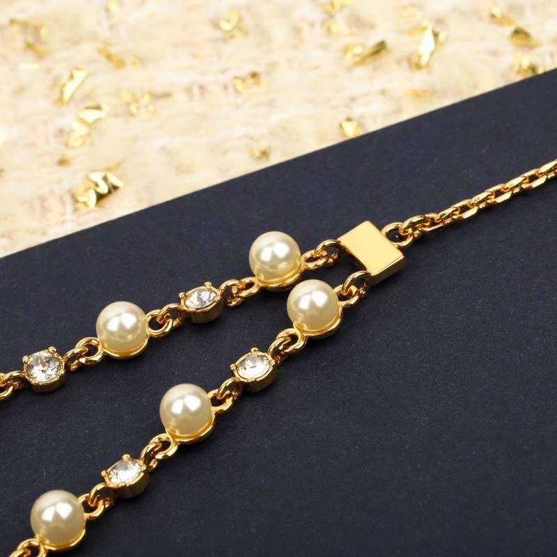 Louis Vuitton Necklaces Breathable 251205