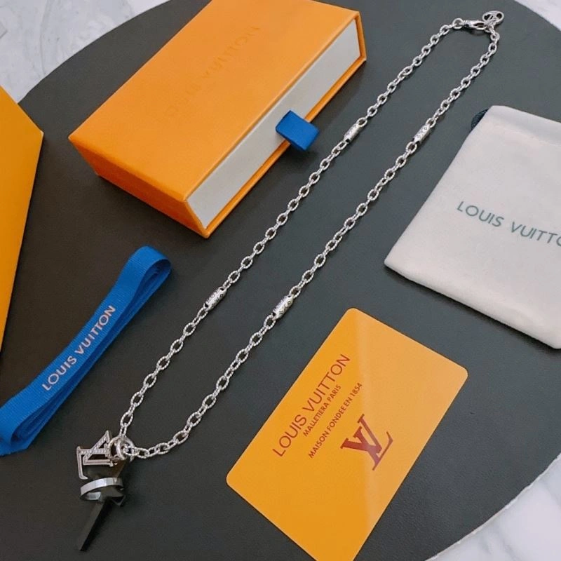 Cozy Louis Vuitton Necklaces 251208