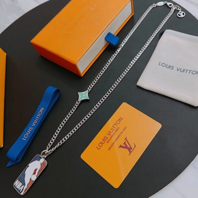 Unique Louis Vuitton Necklaces 251204