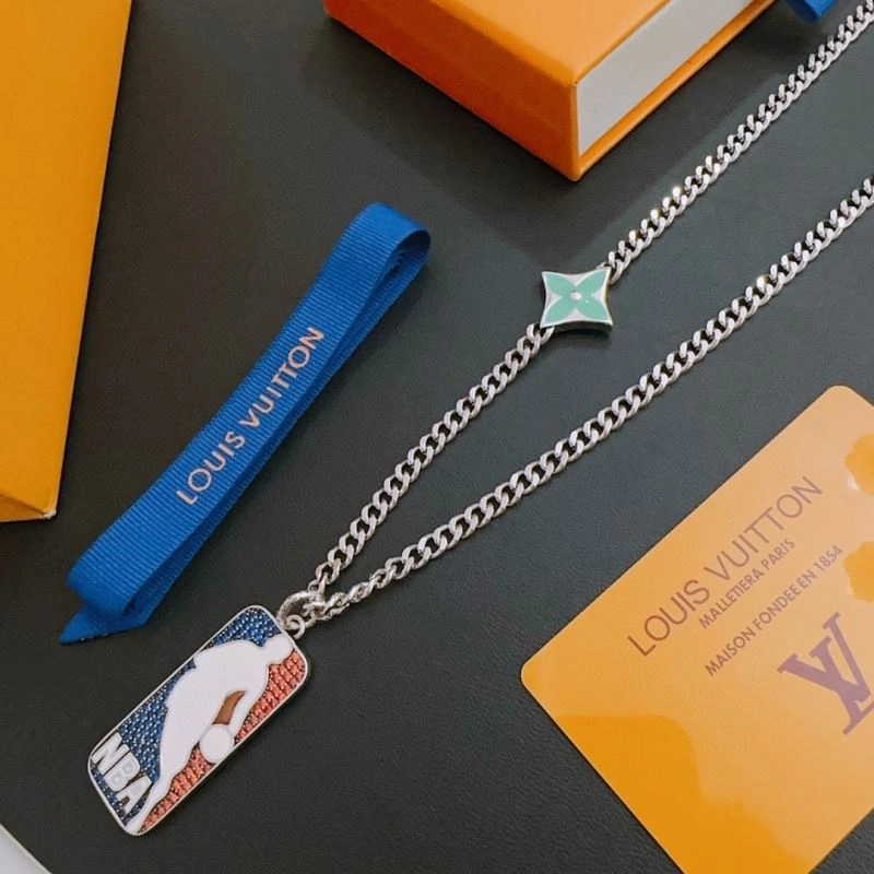 Unique Louis Vuitton Necklaces 251204