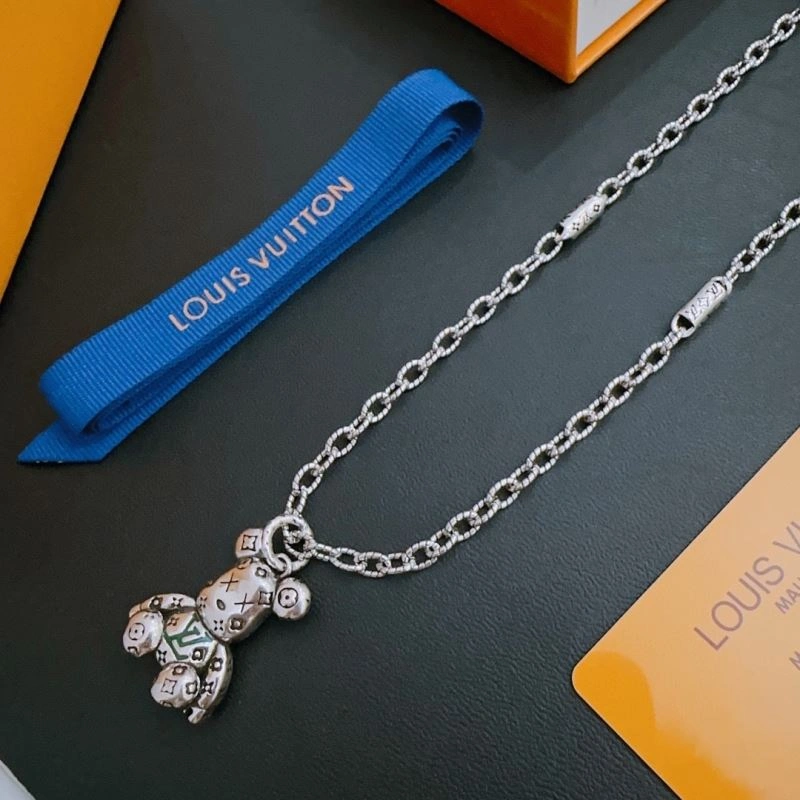 Practical Louis Vuitton Necklaces 251209