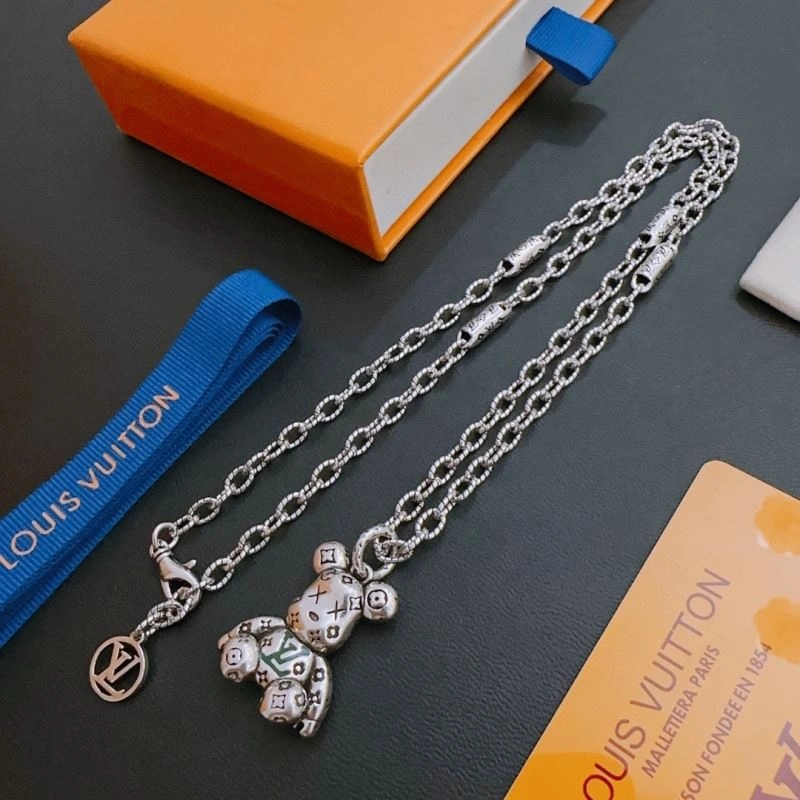 Practical Louis Vuitton Necklaces 251209
