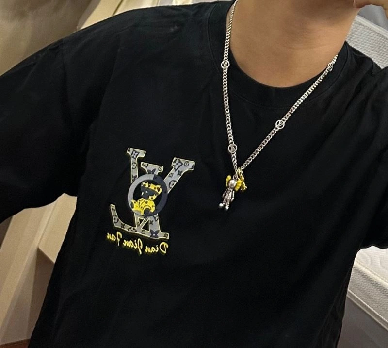 Durable Louis Vuitton Necklaces 251198