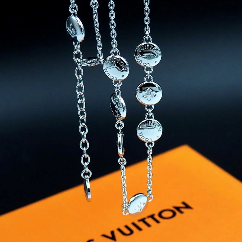 Refined Louis Vuitton Necklaces 251199