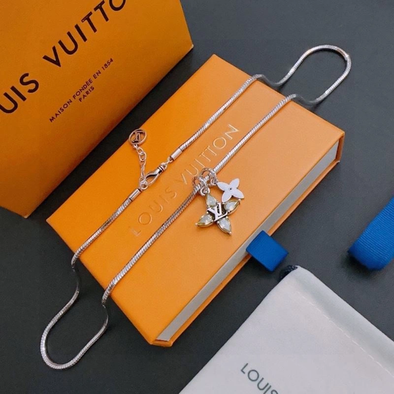 SunProtective Louis Vuitton Necklaces 251214