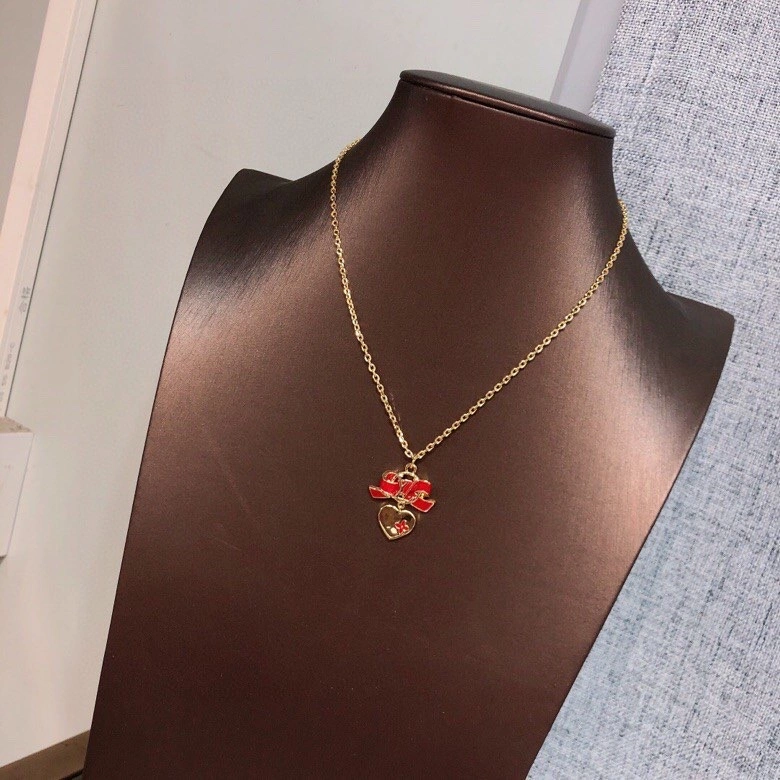 Louis Vuitton Necklaces Elegant 251203