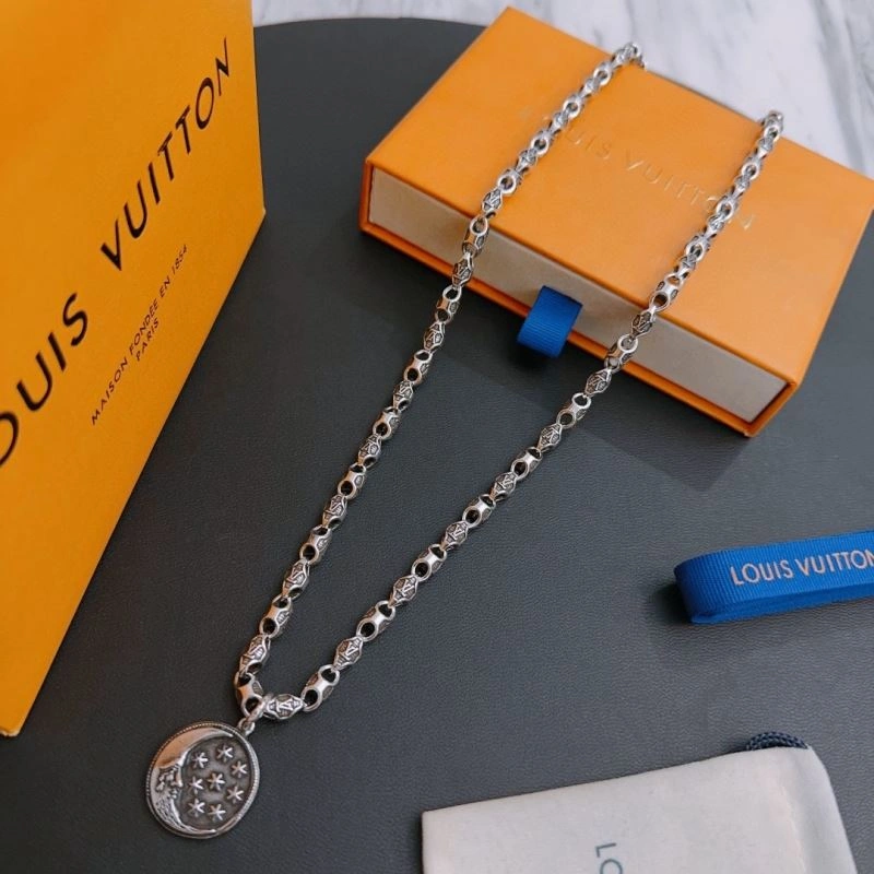QuickDry Louis Vuitton Necklaces 251693