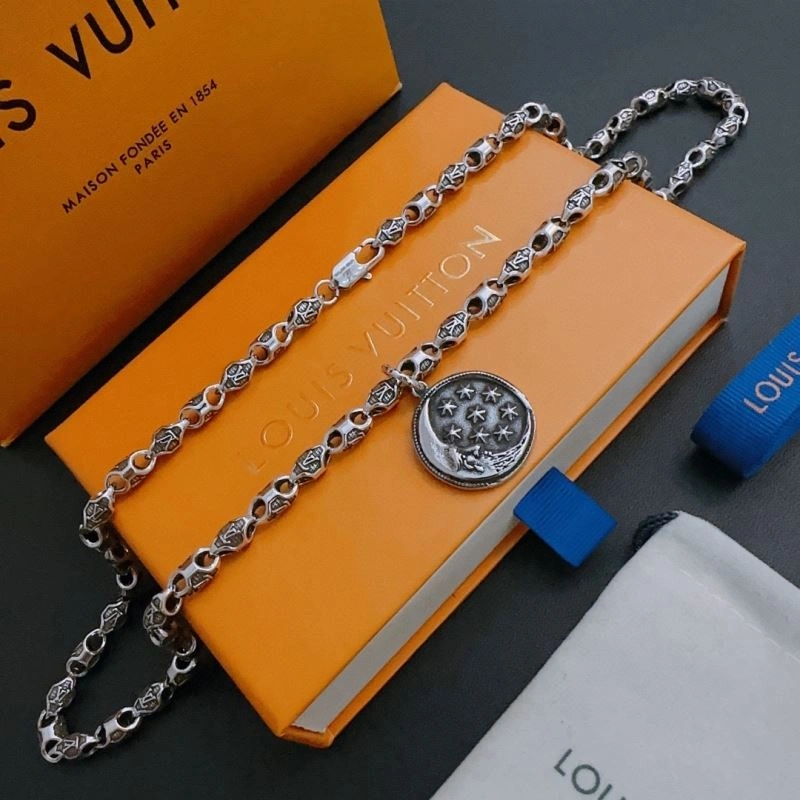 QuickDry Louis Vuitton Necklaces 251693
