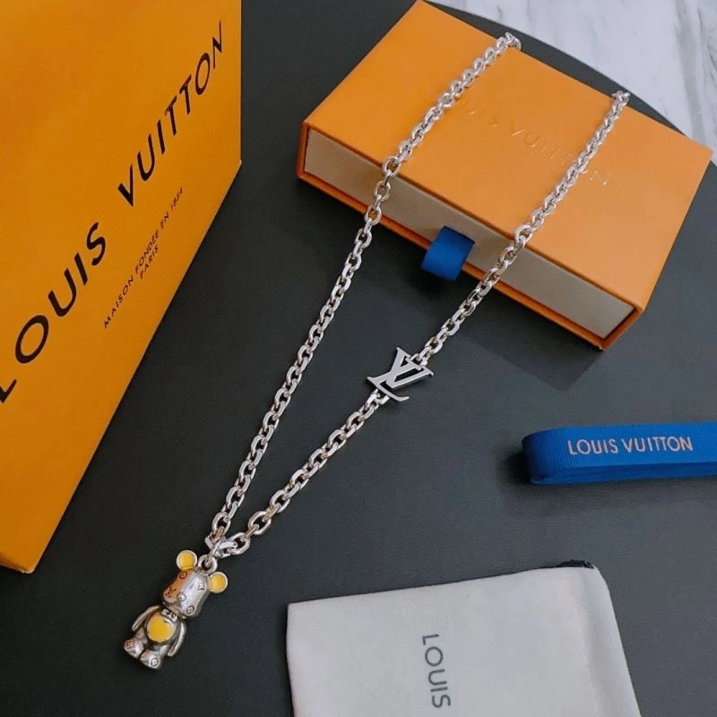 TechFriendly Louis Vuitton Necklaces 251695