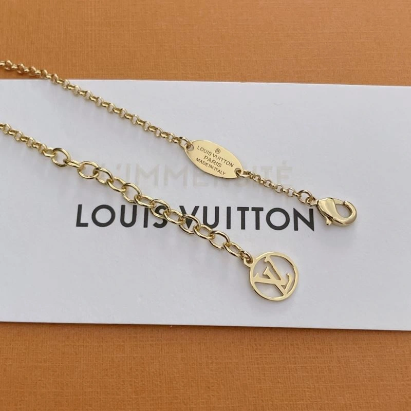 Elegant Louis Vuitton Necklaces 251705