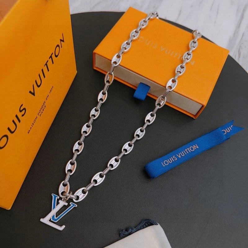 Louis Vuitton Necklaces Refined 251702