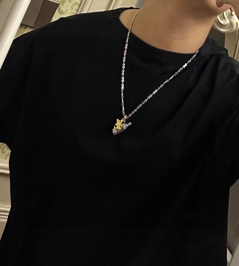 Sleek Louis Vuitton Necklaces 251677