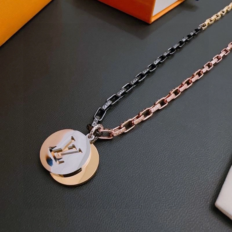 HighQuality Louis Vuitton Necklaces 251676