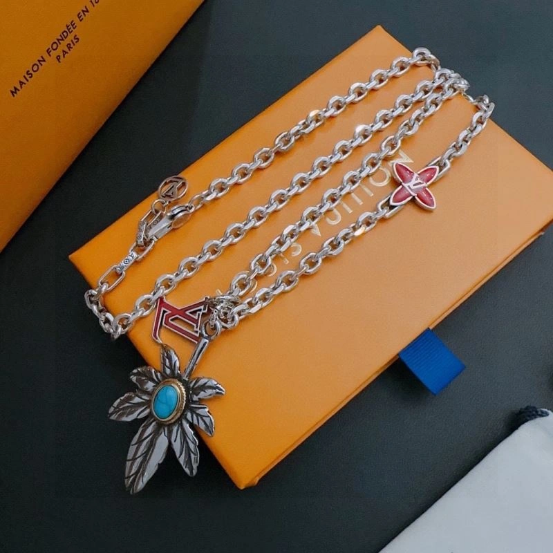 Louis Vuitton Necklaces Bright 251675