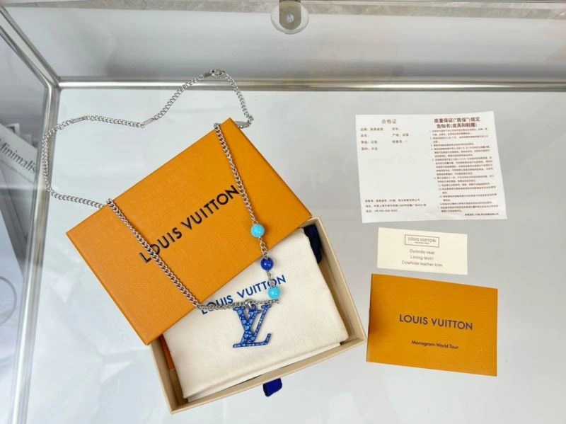 Functional Louis Vuitton Necklaces 251673