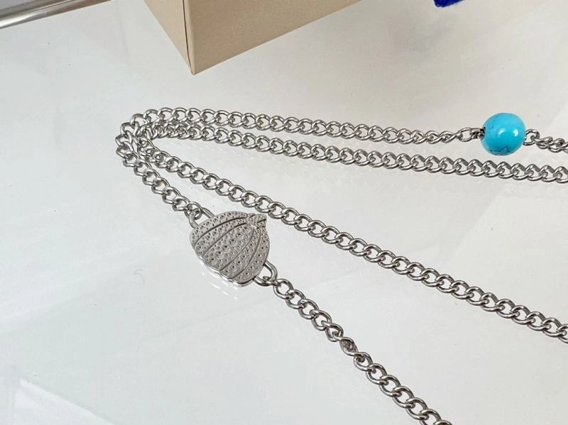 Functional Louis Vuitton Necklaces 251673