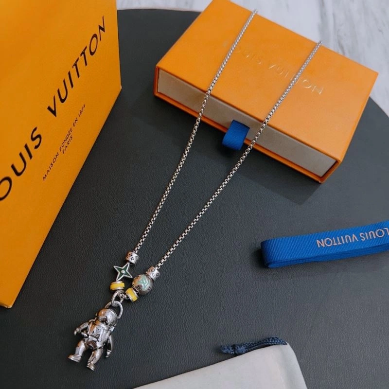 Louis Vuitton Necklaces ZipUp 251672