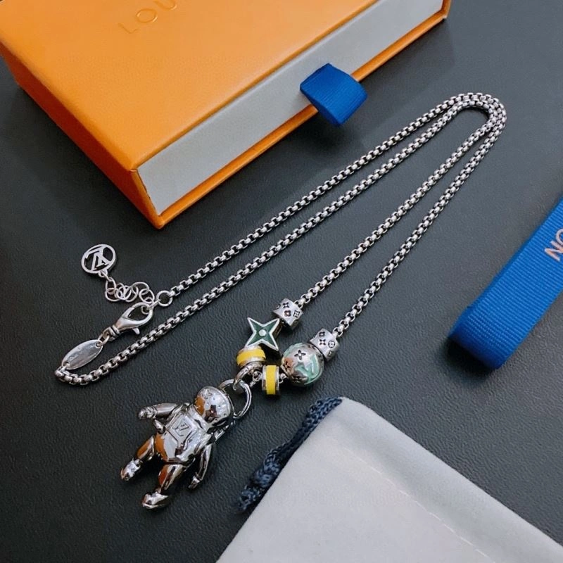 Louis Vuitton Necklaces ZipUp 251672