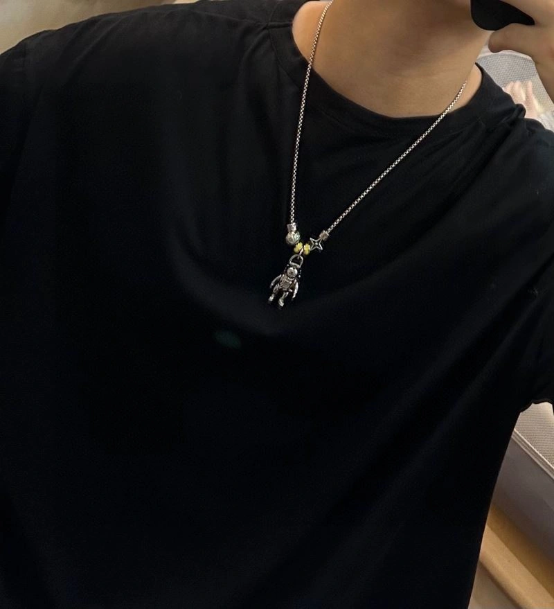 Louis Vuitton Necklaces ZipUp 251672