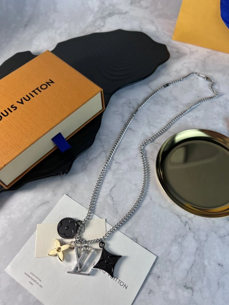 Unisex Louis Vuitton Necklaces 251669