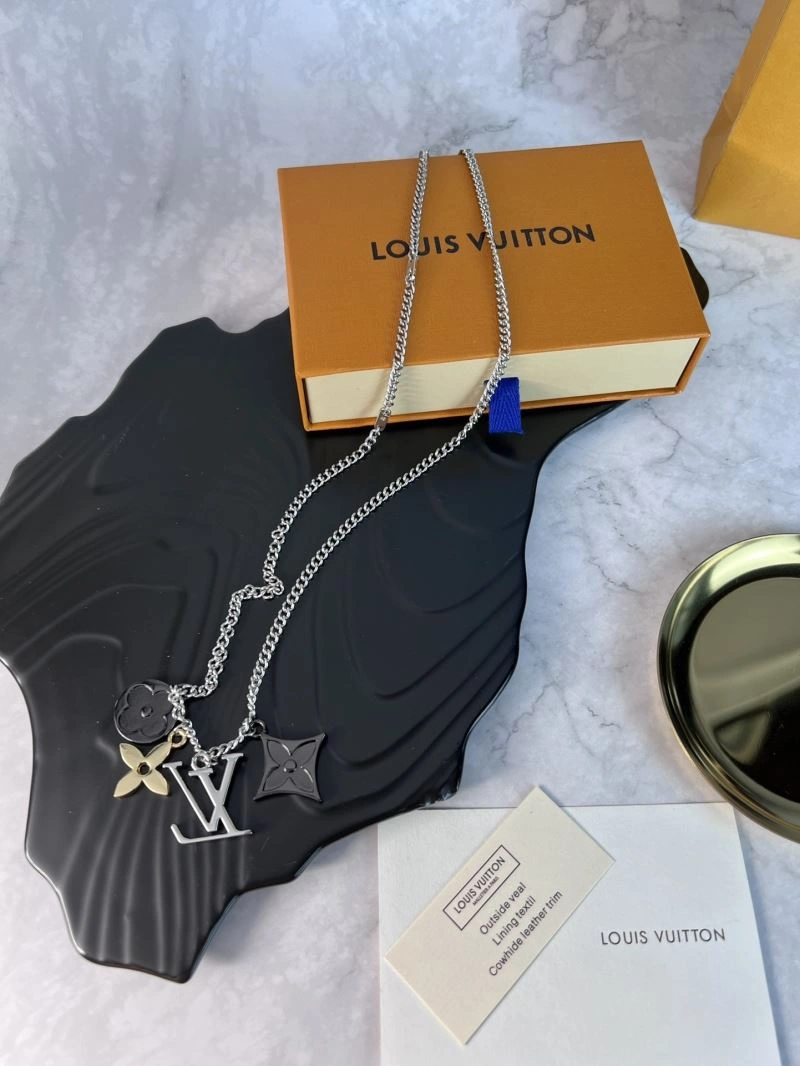 Unisex Louis Vuitton Necklaces 251669