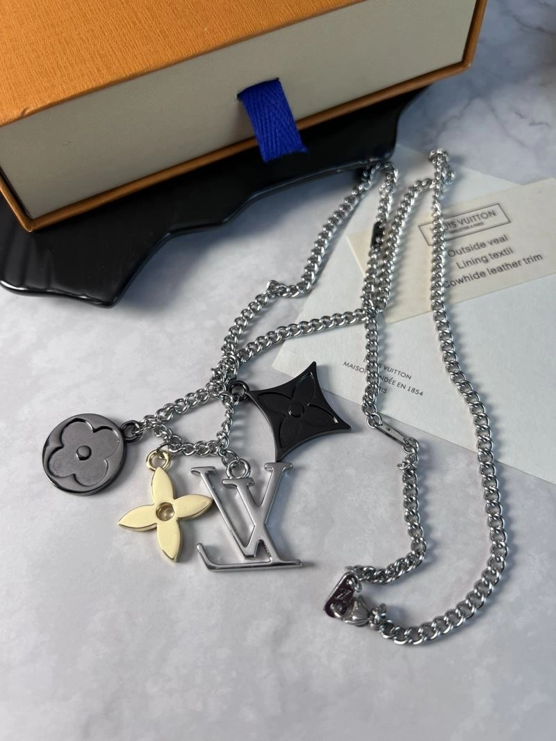 Unisex Louis Vuitton Necklaces 251669