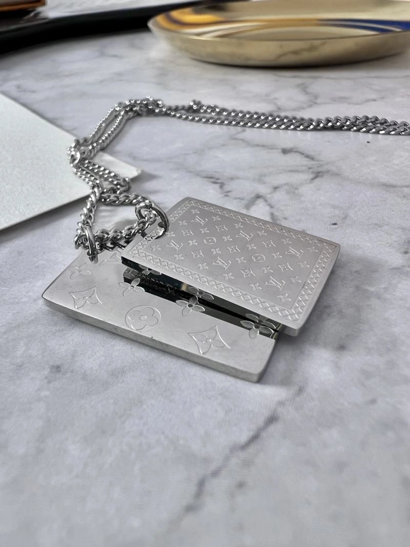 Louis Vuitton Necklaces Casual 251671