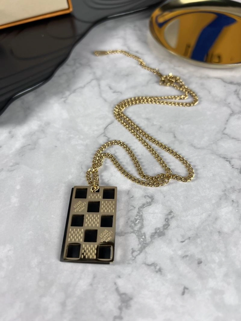 Louis Vuitton Necklaces Colorful 251670