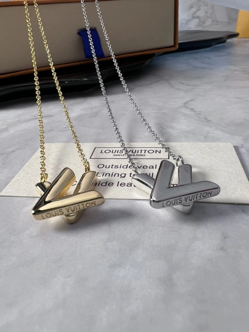 Louis Vuitton Necklaces Refined 251645