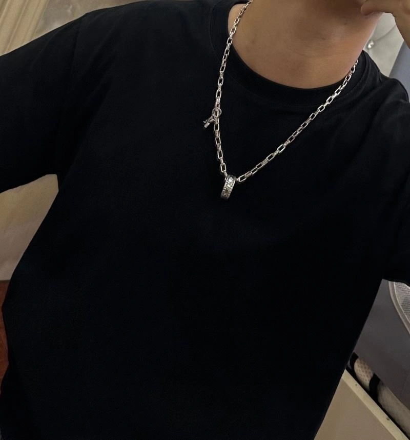 Louis Vuitton Necklaces Colorful 251650