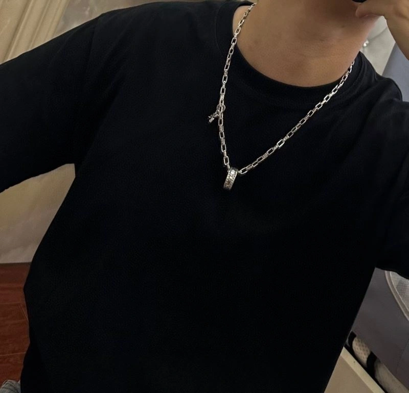 Louis Vuitton Necklaces Colorful 251650